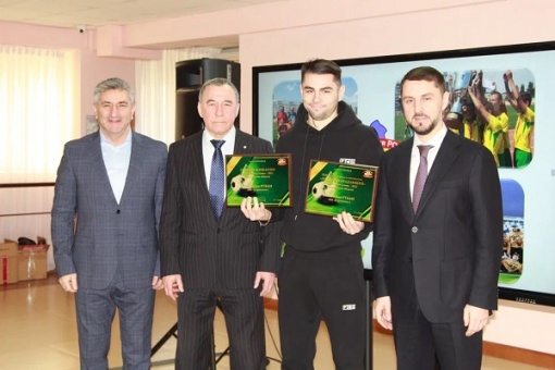 Областная федерация футбола наградила лауреатов сезона 2022