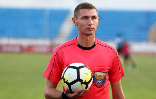 Сегодня свой 31-й день рождения отмечает арбитр Профессиональной футбольной лиги Андрей Зубов