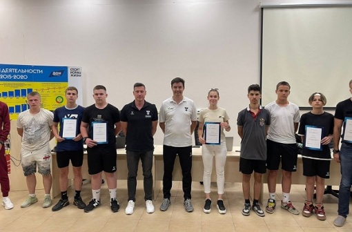 Арбитры областной федерации футбола поделились опытом с молодыми коллегами