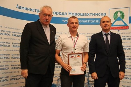 Виктор Карпов продолжит руководить футболом в Новошахтинске