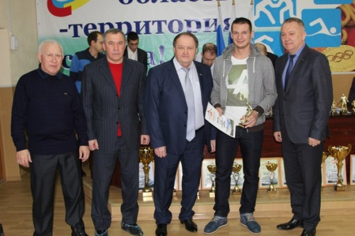 Призы лауреатов футбольного сезона 2015 года нашли своих обладателей