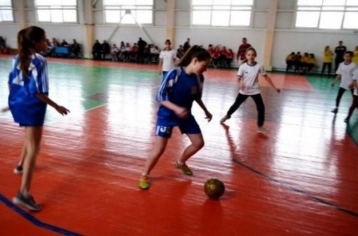 В спортивном комплексе г.Миллерово состоялся традиционный турнир по футболу среди девушек «Весенние ласточки»