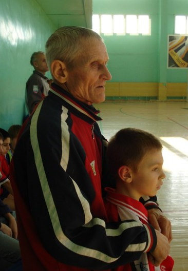 Сегодня свой  75-летний юбилей отмечает ветеран донского футбола Виктор Васильевич Плужников!  