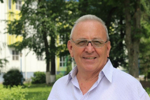 Сегодня признанному Мастеру спортивной медицины Владимиру Ротанову исполнилось  78 лет