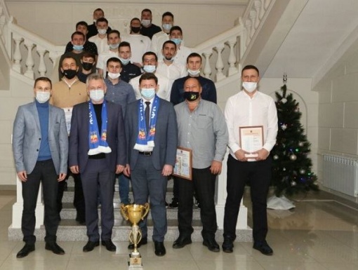 Глава администрации города наградил футболистов «Волгодонска» за победу в областном первенстве