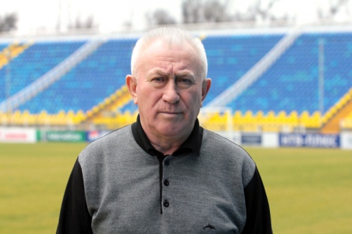 Сегодня одному из самых авторитетных футбольных наставников Дона, члену Исполкома Федерации футбола Ростовской области, руководителю общественной организации «Ветераны Донского футбола», Мастеру спорта Валерию Николаевичу Синау исполняется 78 лет