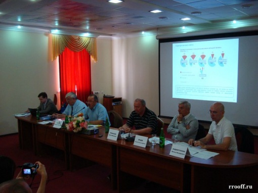 В Азове состоялось совещание на тему «Обсуждение вопросов реформирования профессионального футбола в России». Фотооотчет мероприятия. 