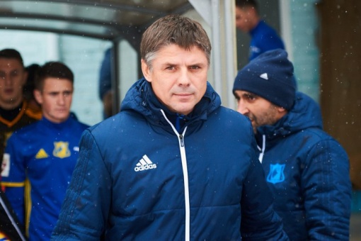 Сегодня 56-й день рождения отмечает один из лучших форвардов в истории ростовского футбола, неофициальный «король игры головой», талантливый тренер Александр Маслов